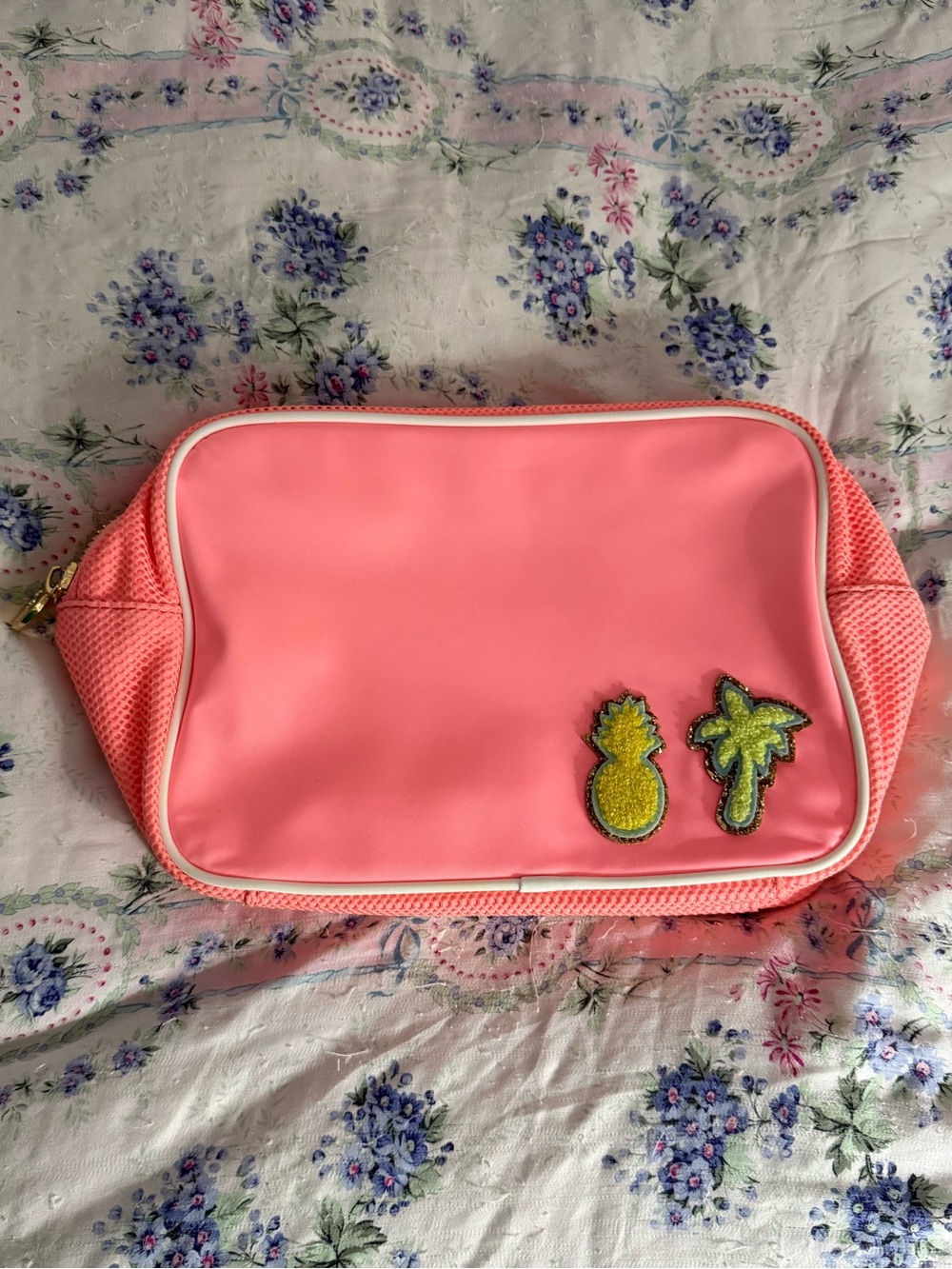 Stoney Clover Mango Large Pouch